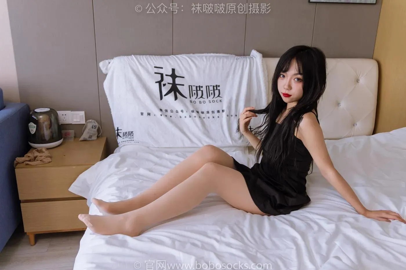 [BoBoSocks袜啵啵]NO.170 周周-两双高跟凉鞋、油亮肉丝、厚肉丝、两双丝袜叠穿 [158P]插图2